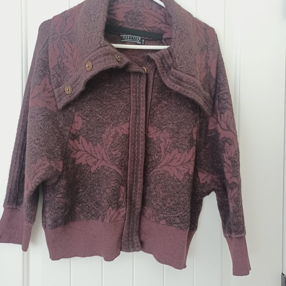 Gorgeous Black/wine, Peruvian Connection Sweater, Size Medium